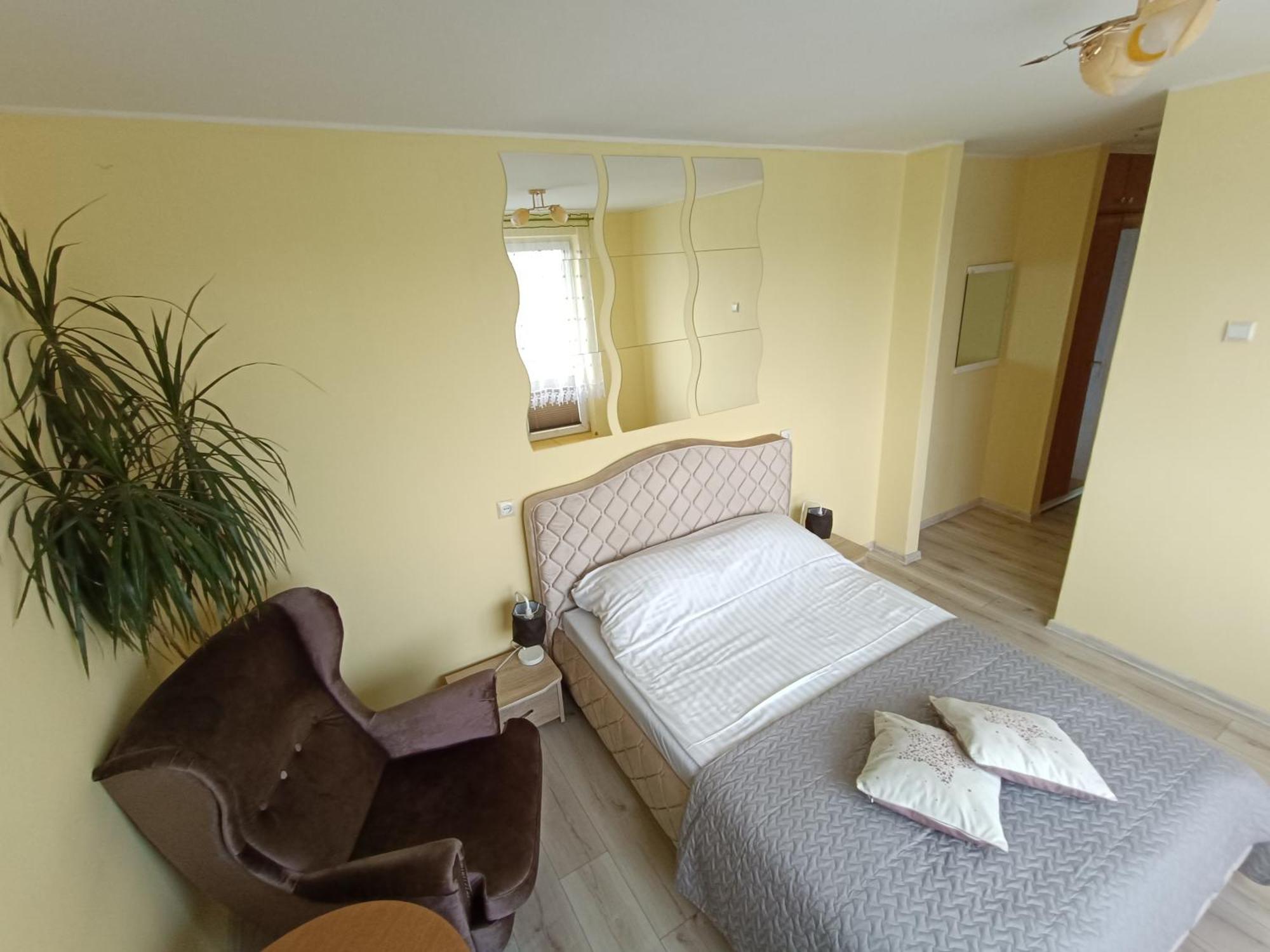 Viesbutis Jurbarkas Hotel Buitenkant foto