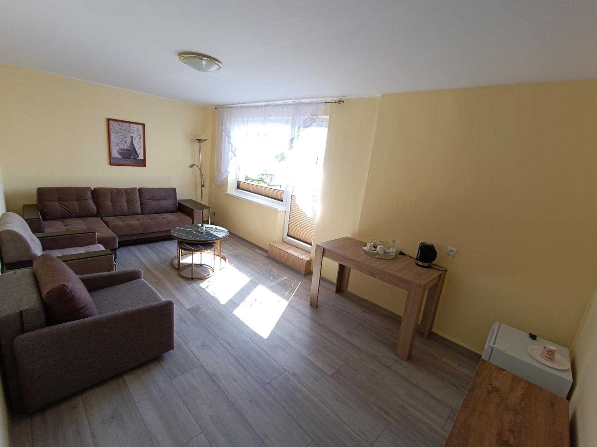Viesbutis Jurbarkas Hotel Buitenkant foto