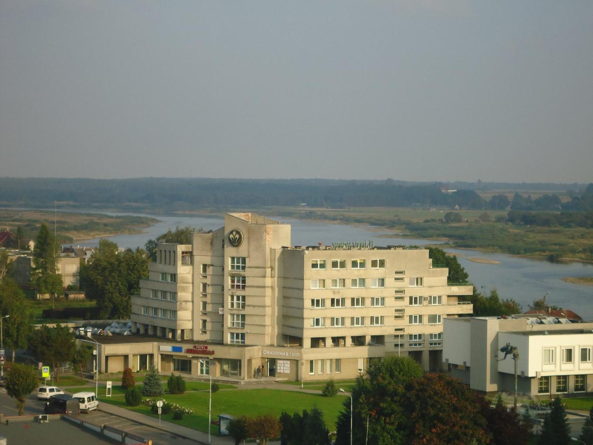 Viesbutis Jurbarkas Hotel Buitenkant foto