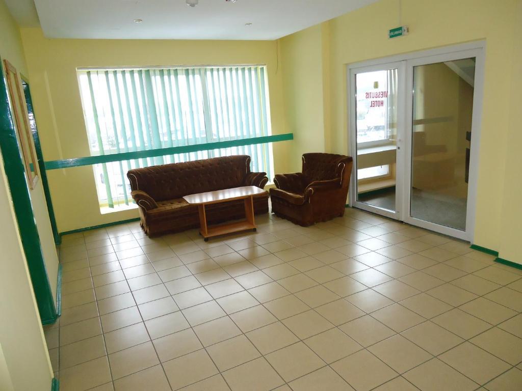 Viesbutis Jurbarkas Hotel Buitenkant foto