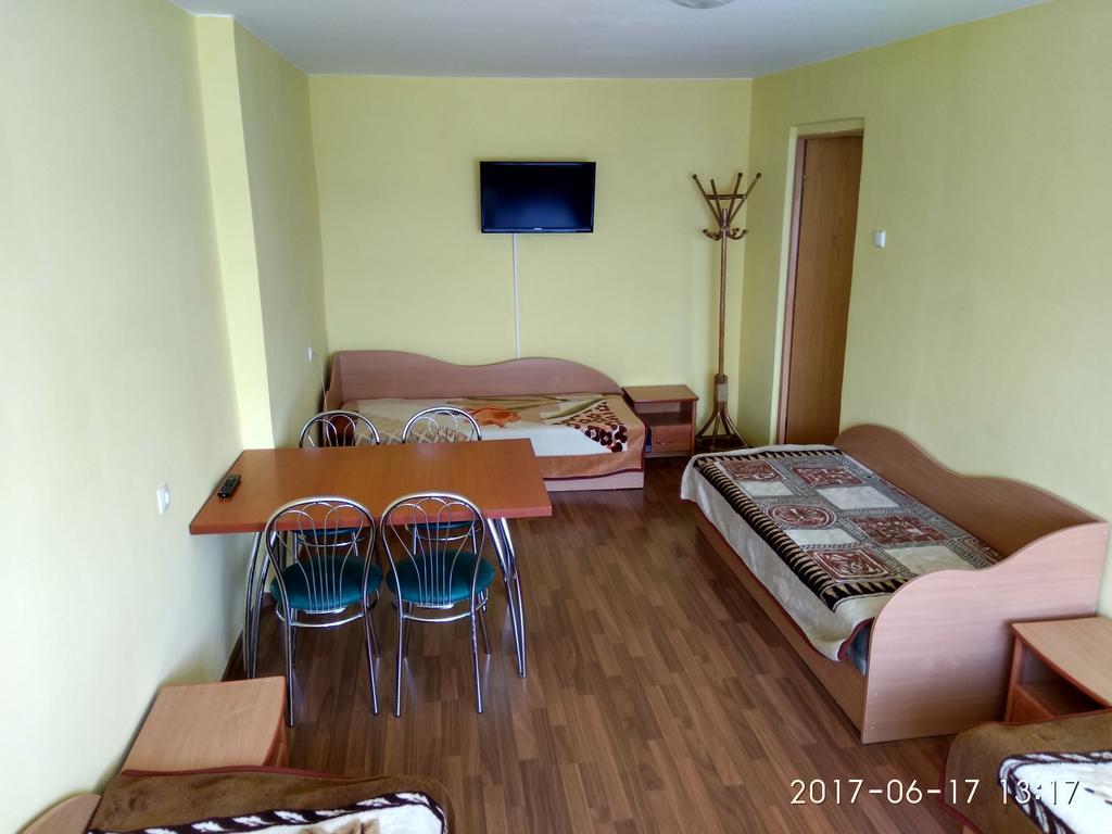 Viesbutis Jurbarkas Hotel Buitenkant foto