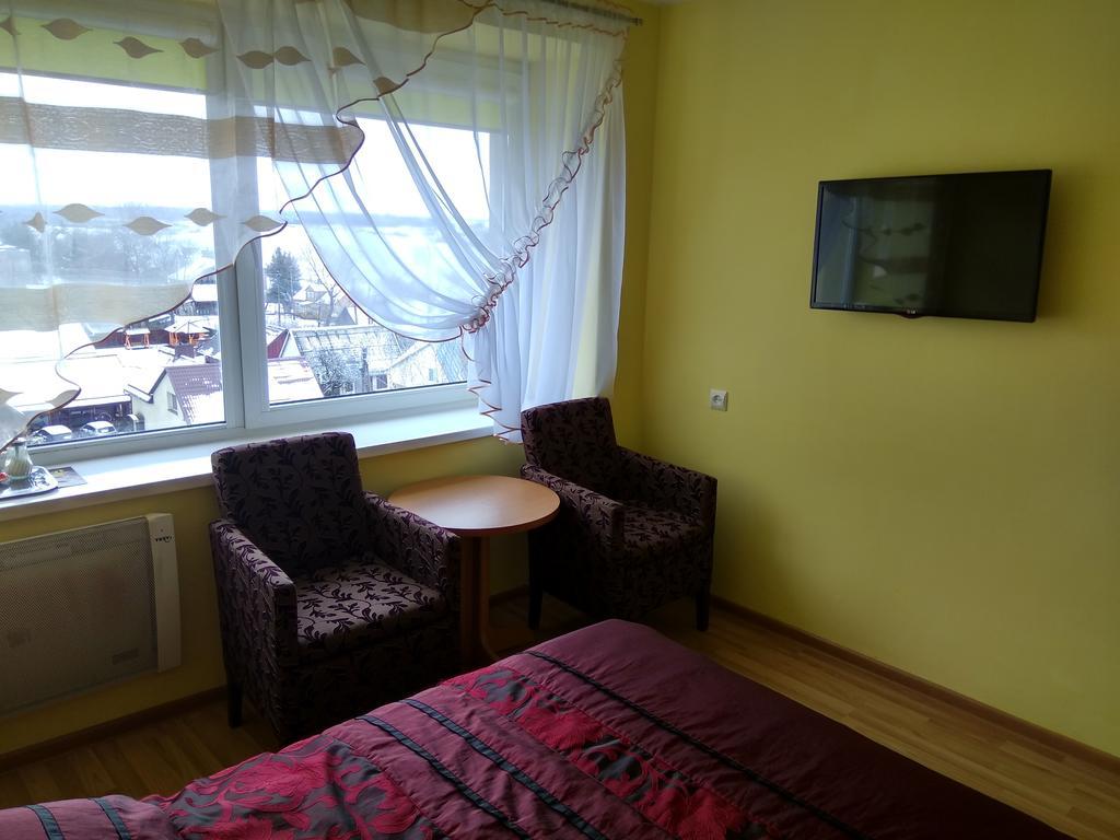Viesbutis Jurbarkas Hotel Buitenkant foto
