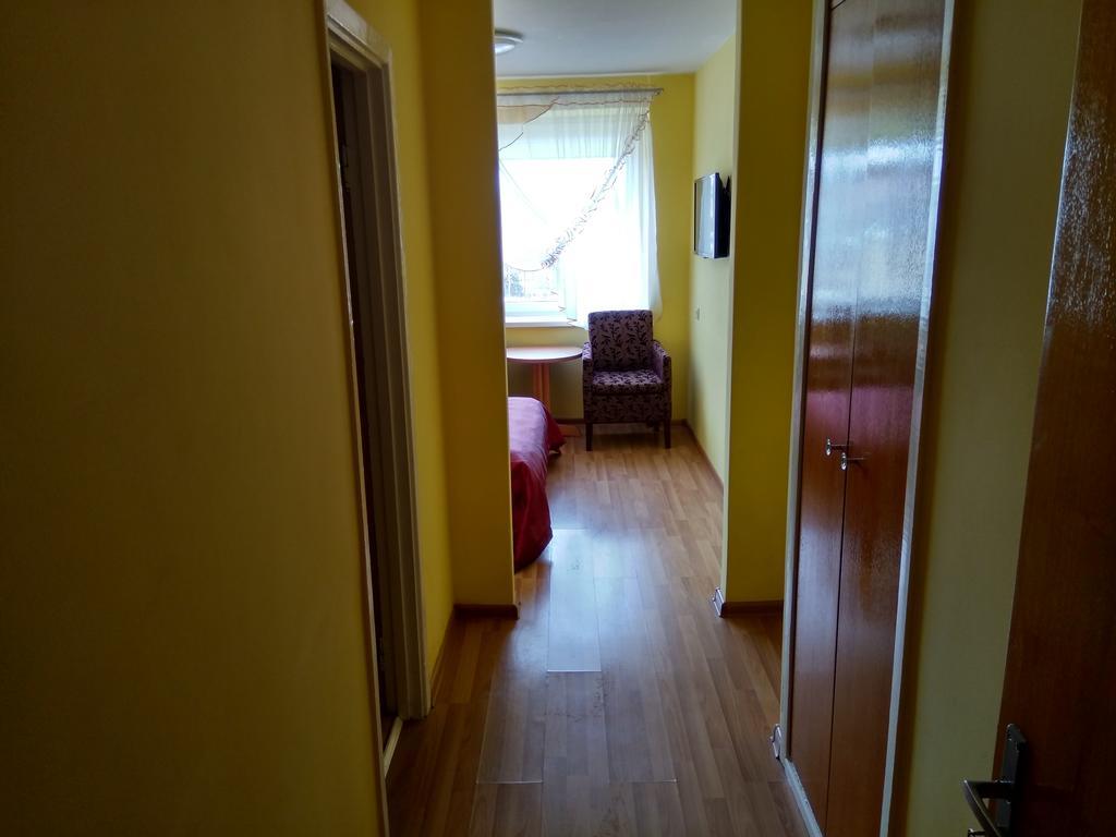 Viesbutis Jurbarkas Hotel Buitenkant foto