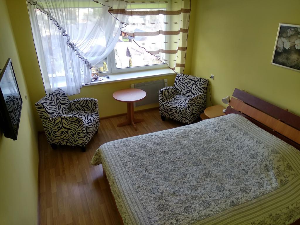 Viesbutis Jurbarkas Hotel Buitenkant foto