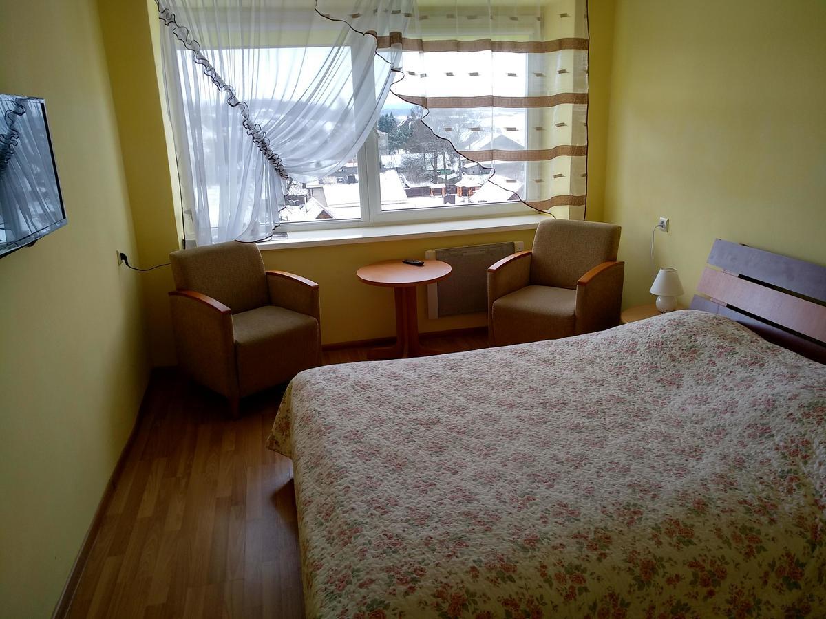 Viesbutis Jurbarkas Hotel Buitenkant foto