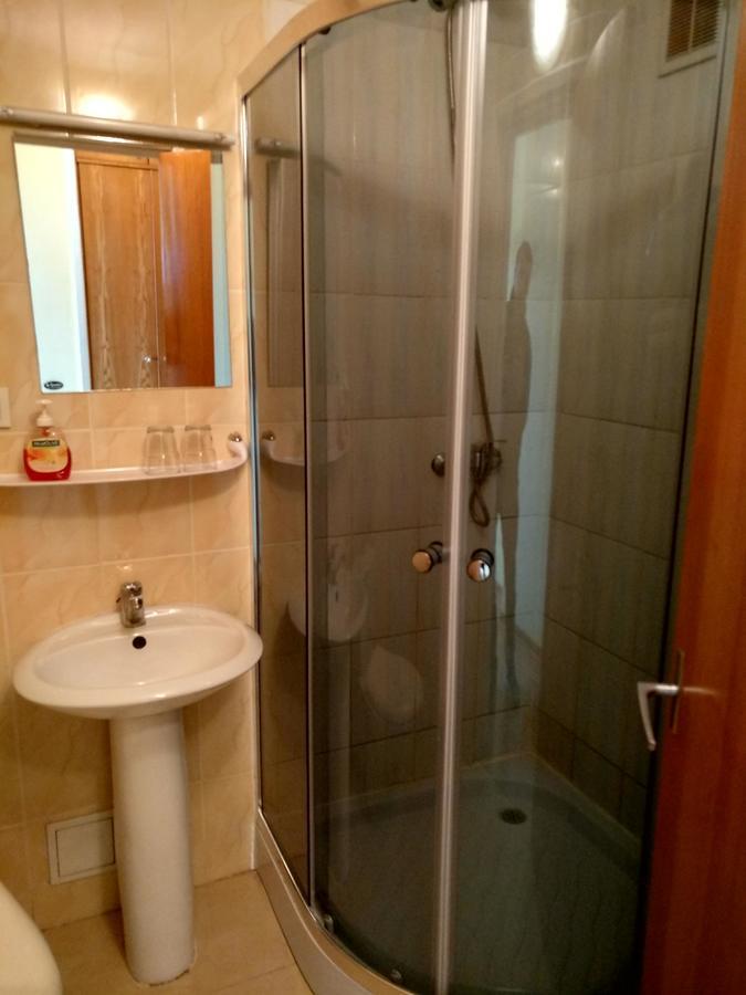 Viesbutis Jurbarkas Hotel Buitenkant foto