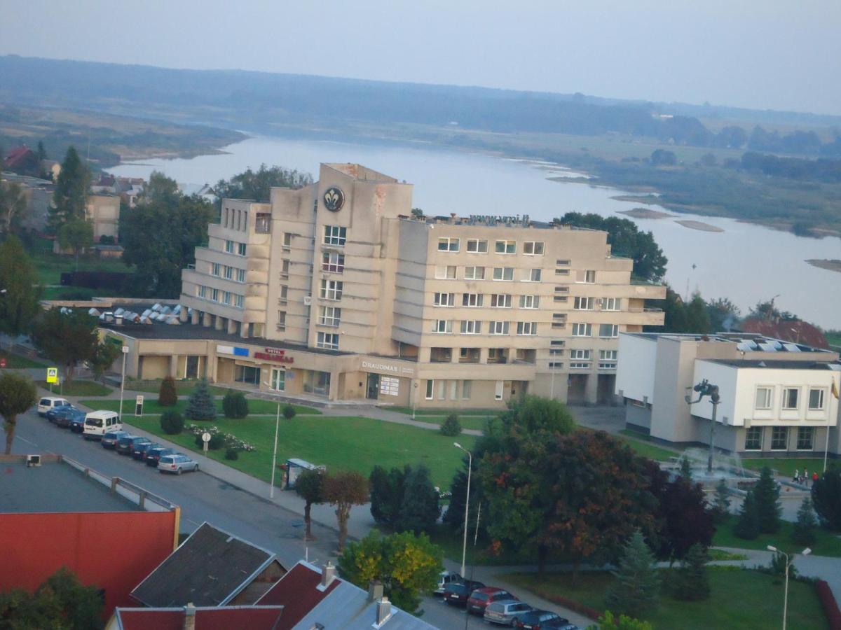 Viesbutis Jurbarkas Hotel Buitenkant foto